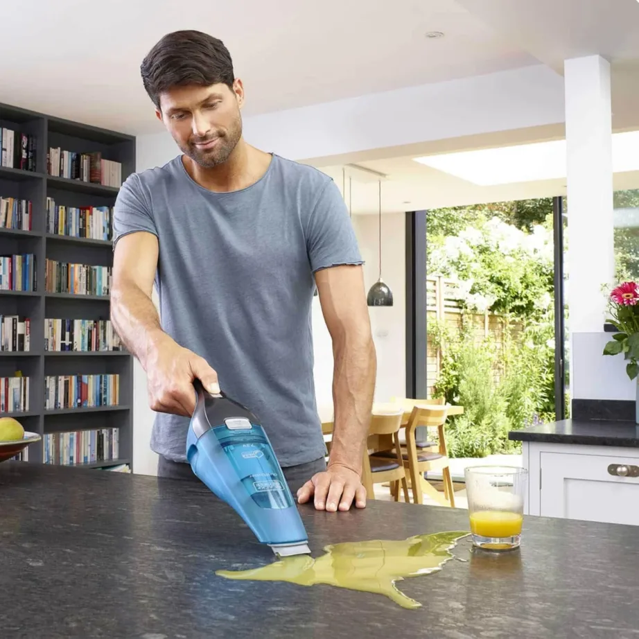 BLACK+DECKER WDC215WA-QW sinine juhtmevaba käsitolmuimeja märg- ja kuivpuhastuseks 7,2 V – 9