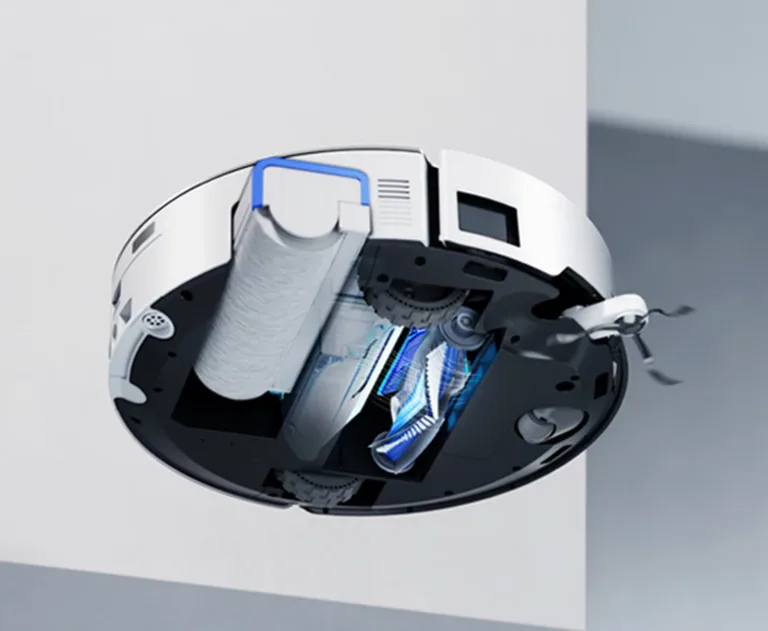 valge Ecovacs robottolmuimeja märg kuiv OMNI dokiga