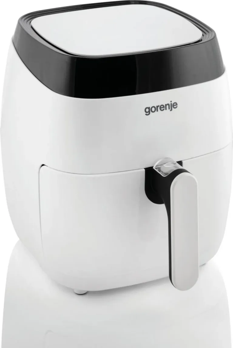valge Gorenje kuumaõhufritüür nurga alt