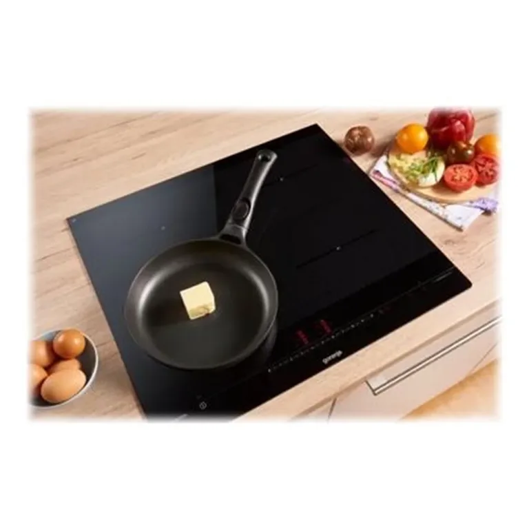 Gorenje IS646BG induktsioonpliit köögis grill-liha ja köögiviljadega