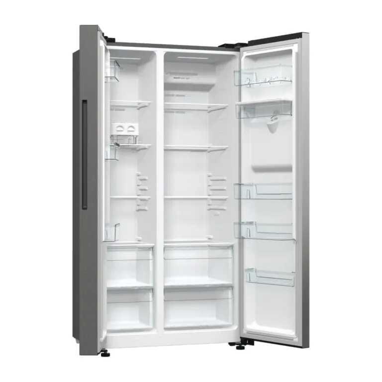 Gorenje hall side by side külmik veedosaatoriga ees