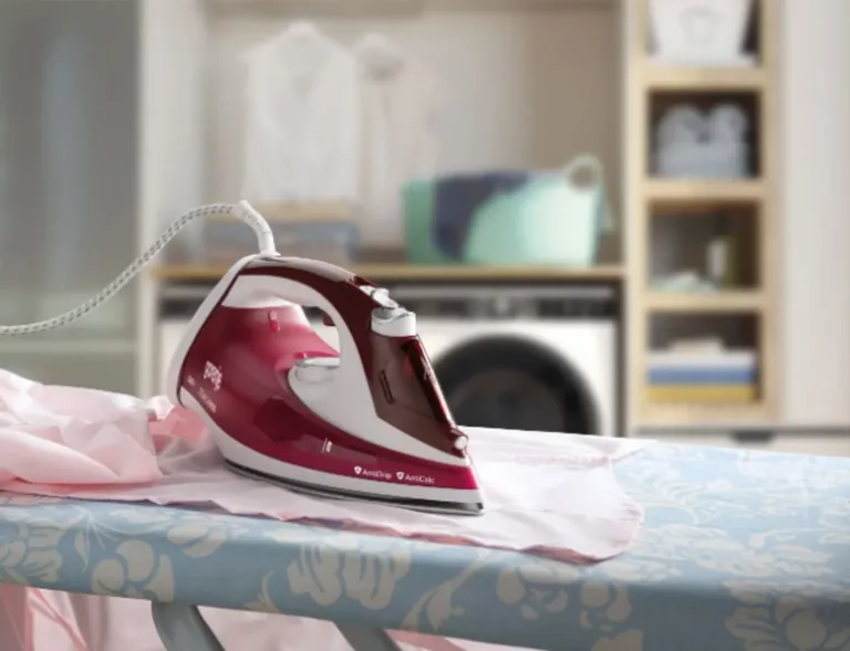 punane keraamiline aurutriikraud Gorenje SIH2200RBC tallaplaat