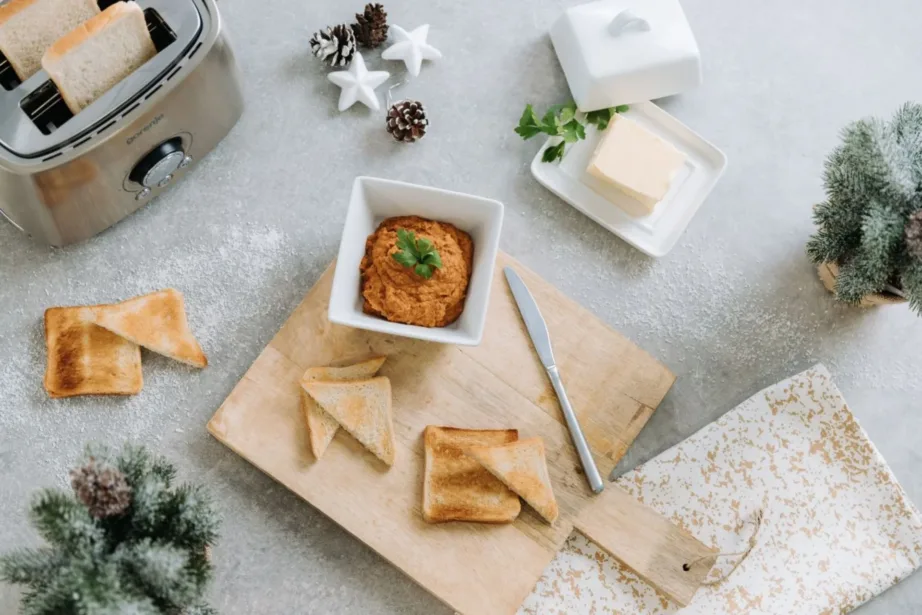 Gorenje T1000E roostevabast terasest 2-avaga röster 1000 W, eemaldatav purusahtel – 5