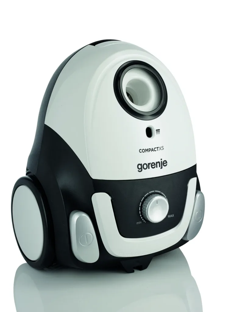 Gorenje valge kotiga tolmuimeja, vahetatav otsik kõrvale asetatud