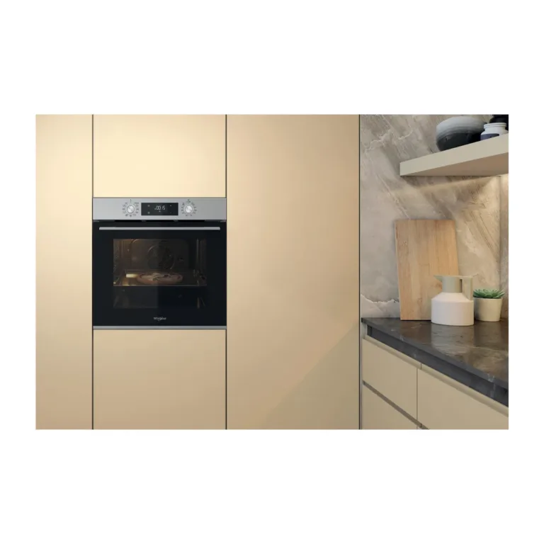 Whirlpool OMK58HU1X lahtise ukse ja restidega ahju sisemus
