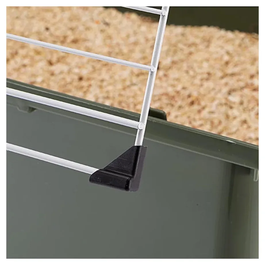 Ferplast Rabbit 120 118x59x50 cm metallist ja plastikust puur küülikule ja meriseale joogipudeli ning toidukausiga, valge/karmiinpunane – 2