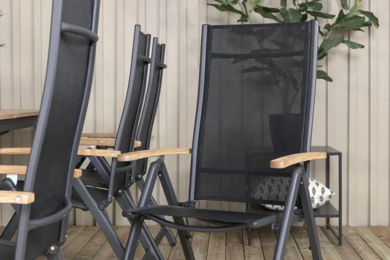 Pikendatav tiigipuust aialaua komplekt Panama musta alumiiniumraami ja kokkupandavate toolidega (220–324x100 cm) - GR21749