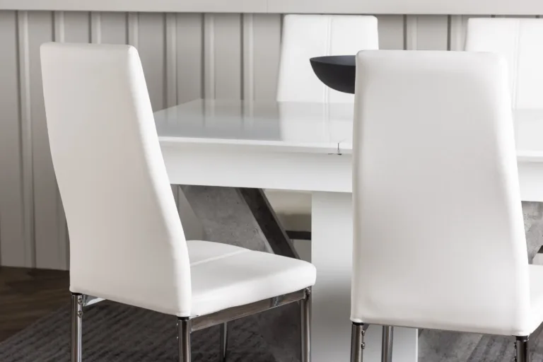 Pikendatav söögikomplekt DISA lauaga ja valgete Pastill toolidega (MDF, 120/160 × 80 cm) - GR23586
