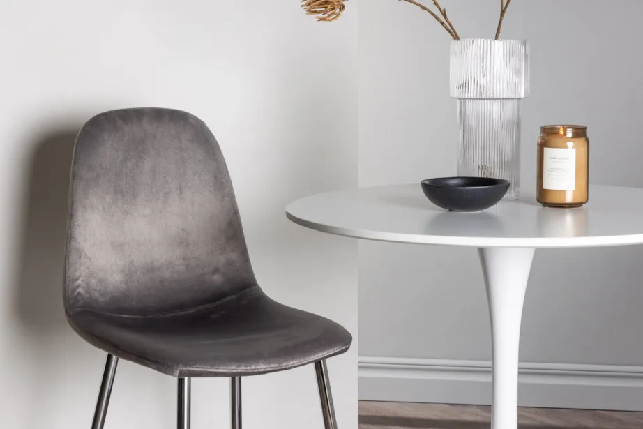 Ümmargune söögilauakomplekt Hamden helehallide velvettoolidega Eva, GR23913 – 9