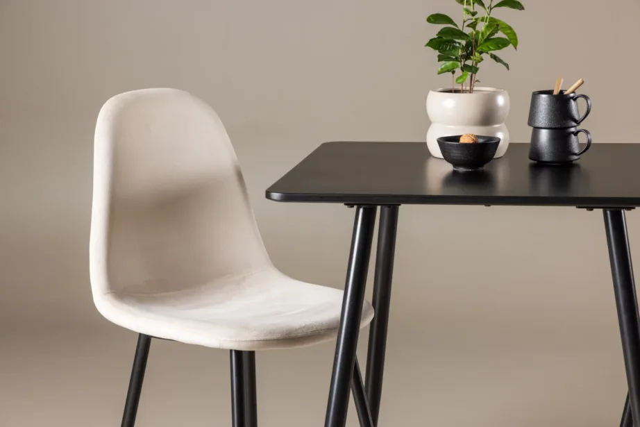 Polar söögilaud mustast MDF-ist ja beežide sametkattega toolidega, GR24453 – 9