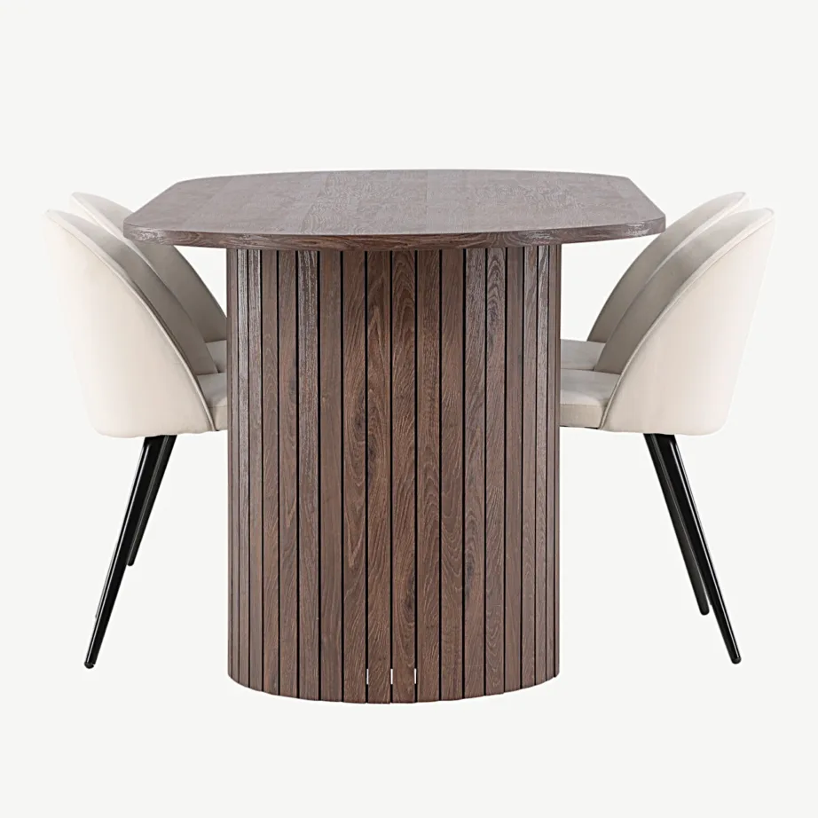 Mokkavärvi ovaalne söögilaud Härön ja beežid sametpolsterdatud söögitoolid, GR24512 – 7