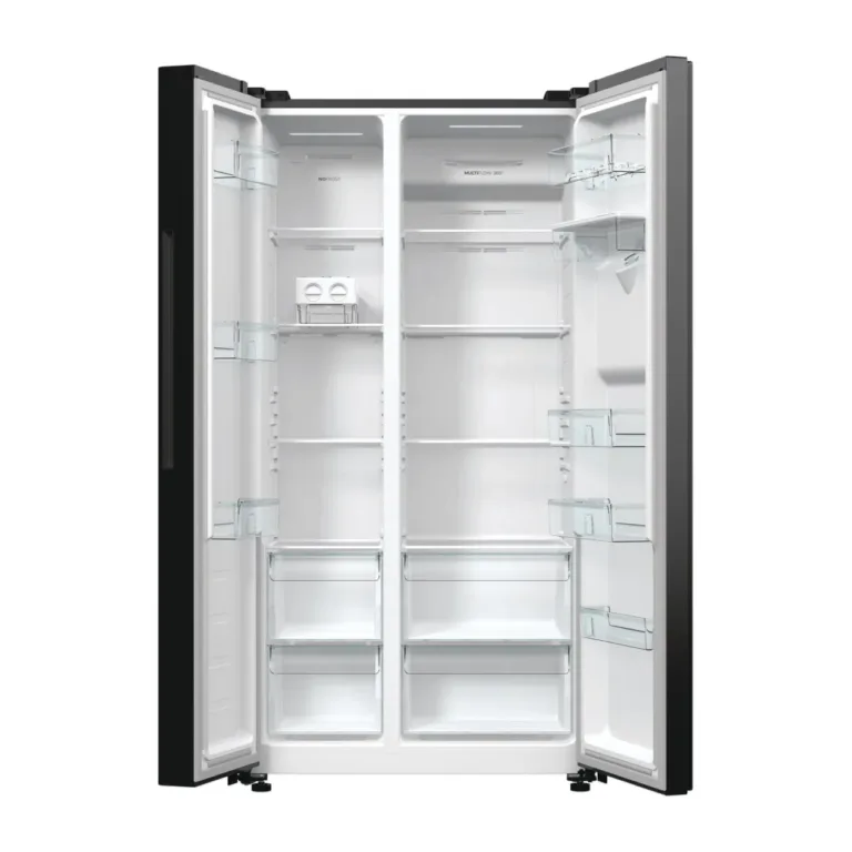 Gorenje side by side külmiku interjöör toiduainetega