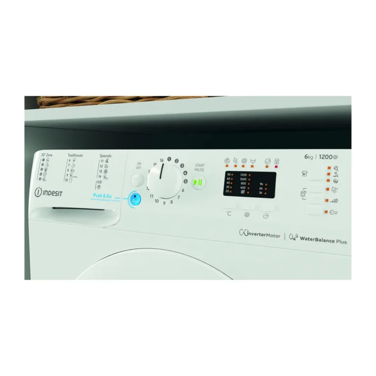 Indesit valge eestlaetav pesumasin 6 kg juhtpaneel