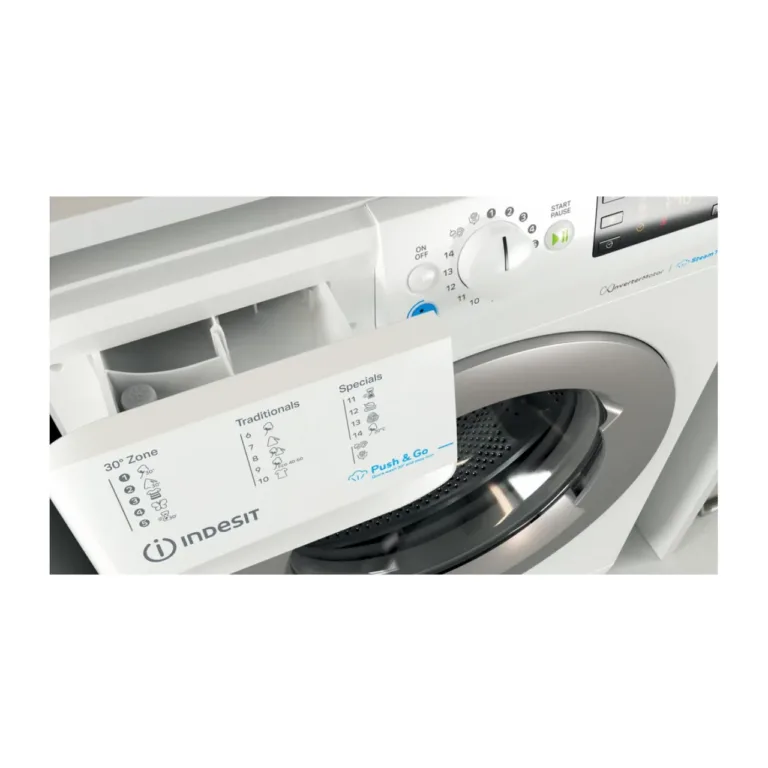 Indesit pesumasina juhtpaneeli lähivaade