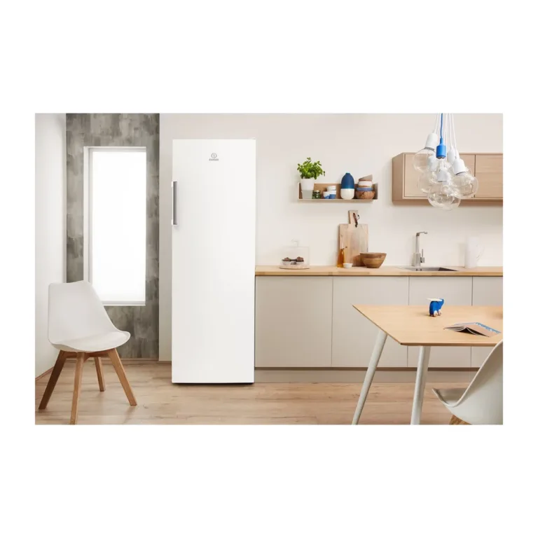 valge larder külmik 323l Indesit SI6 2 W avatud ustega