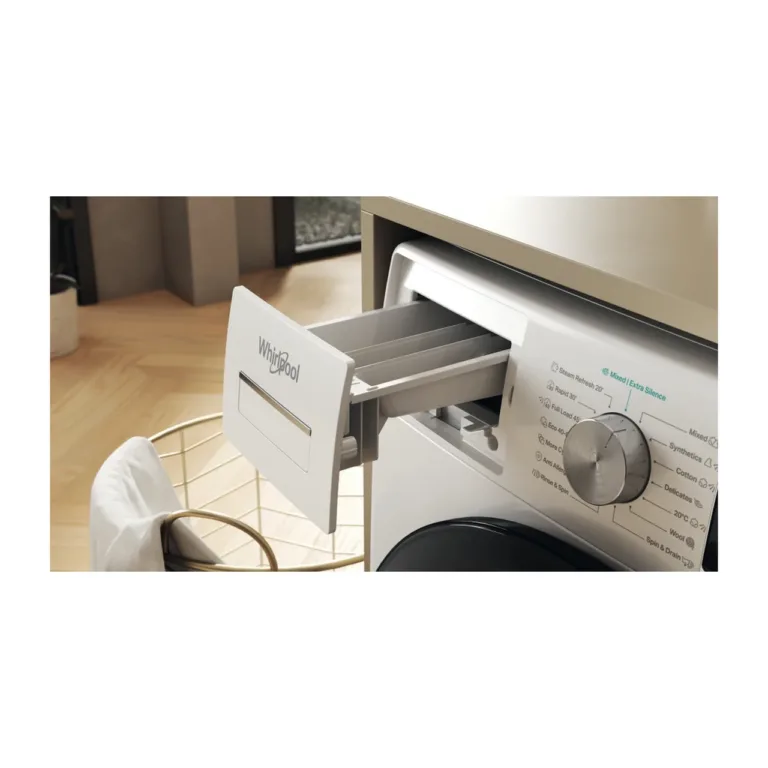 Whirlpool pesumasina juhtpaneel ja LCD-ekraan detailis