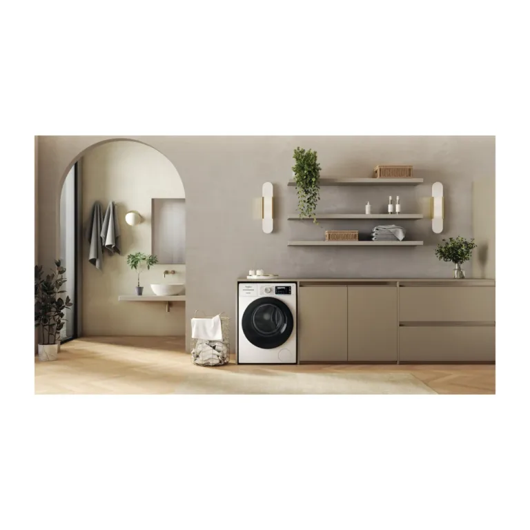 Whirlpool pesumasin avatud uksega külgvaates