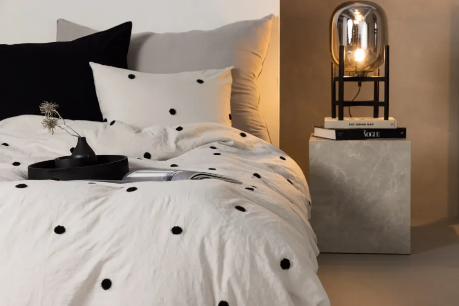 Helehall mikrokiust voodipesukomplekt Loke mustade tuftdetailidega, 16011-502 – 3