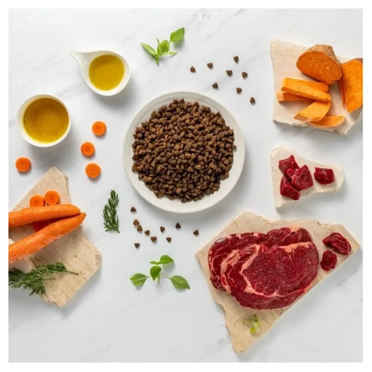 VetExpert Raw Paleo Ultra koostisosad: veiseliha, juurviljad