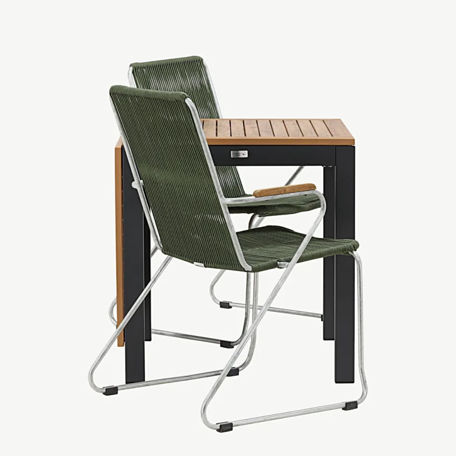 Diego ristkülikukujuline aiakomplekt, pruunist puitplastkomposiidist laud ja rohelised terastoolid, GR23400 – 2