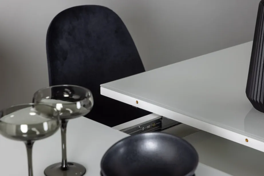 Pikendatav valge klaasiga söögilaud Pluto ja neli musta sametiga Polar tooli, GR23603 – 8