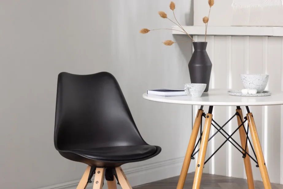 Ümmargune söögilauakomplekt Danburi valge lauaga ja mustade Zeno toolidega (ø60 cm), GR23907 – 9