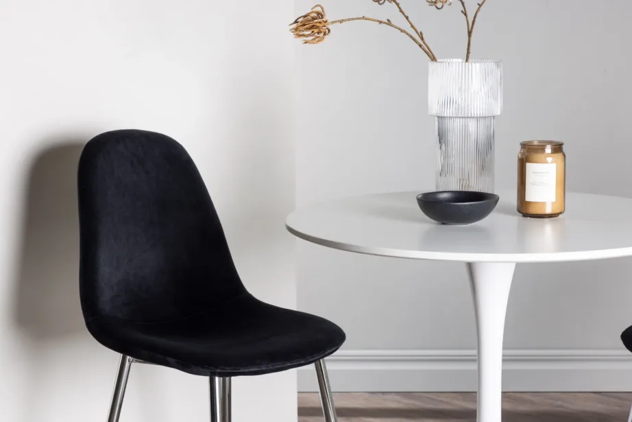 Ümmarguse valge söögilauaga Hamden söögigrupp ja 2 musta sametist tooli Polar, GR23922 – 9