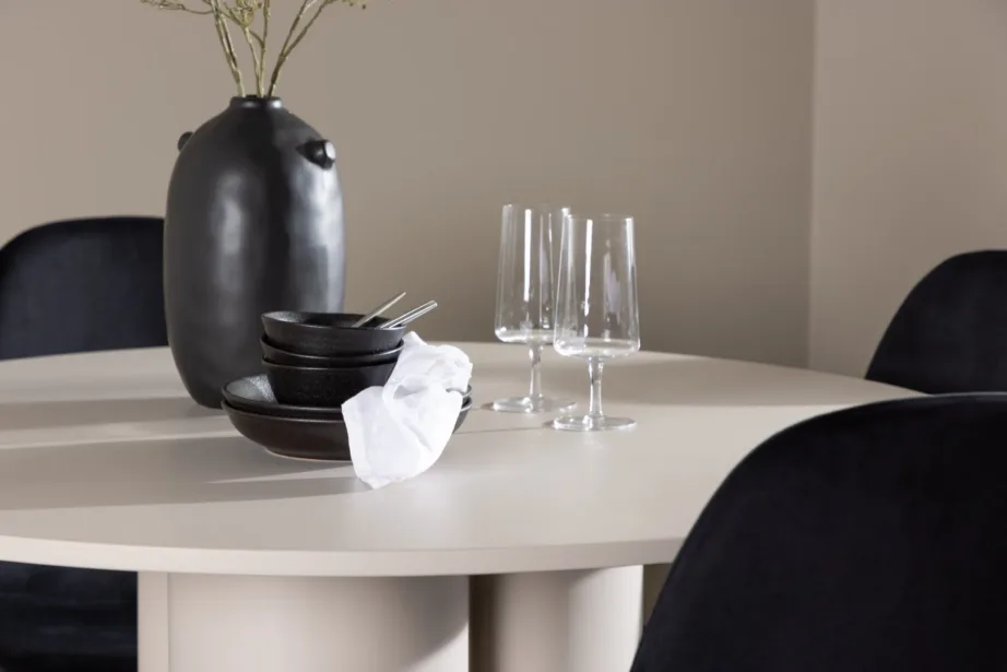 Ümmarguse Olivia MDF-söögilaua ja mustade velvetkattega Polar toolide komplekt, GR24443 – 10