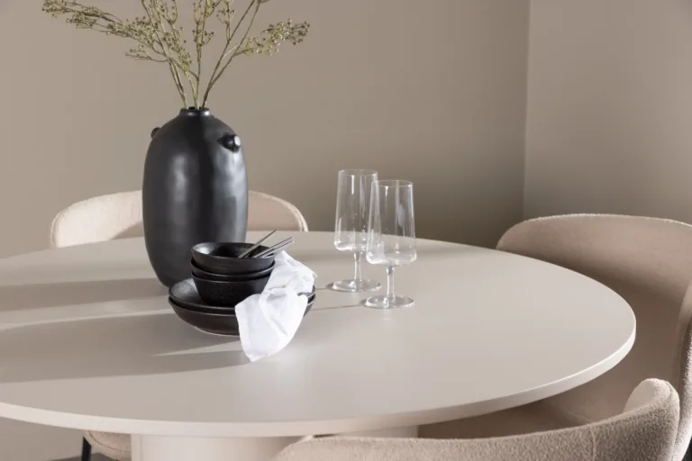 Ümmargune söögilaud Olivia koos nelja beeži Modesto bukleetooliga (MDF, ø110 cm) - GR24445