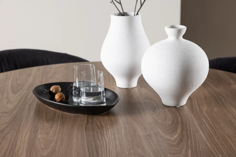 Ümmargune söögilauakomplekt Olivia mokatoonis MDF-ist lauaga ja 4 musta Manchester-kangaga Berit tooliga, GR24464 – 10