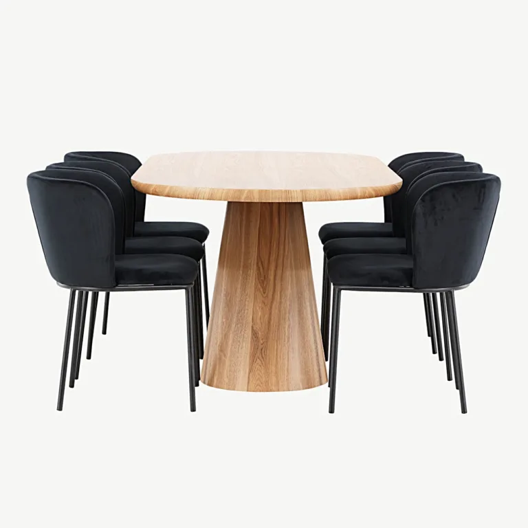 Ovaalne söögilauakomplekt Stjärnö (looduslik MDF) ja mustad sametist söögitoolid Edina - GR24713