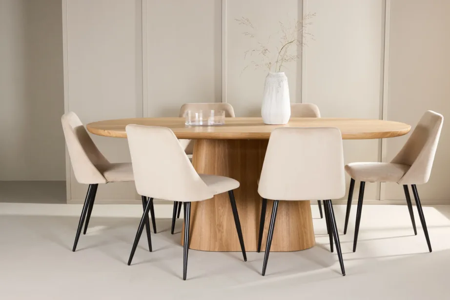 Stjärnö ovaalne söögilaud (MDF, looduslik) ja Night toolid (beež samet, mustad jalad), GR24715 – 8