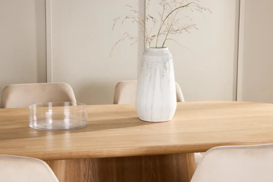 Stjärnö ovaalne söögilaud (MDF, looduslik) ja Night toolid (beež samet, mustad jalad), GR24715 – 10