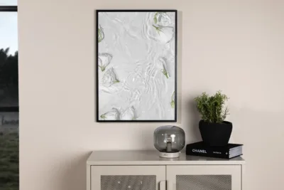 Valgete roosidega fotoposter (paber, 50 × 70 cm), 60013-003