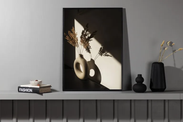 Beeži vaasi plakat (50x70 cm, kvaliteetne paber) - 60023-003