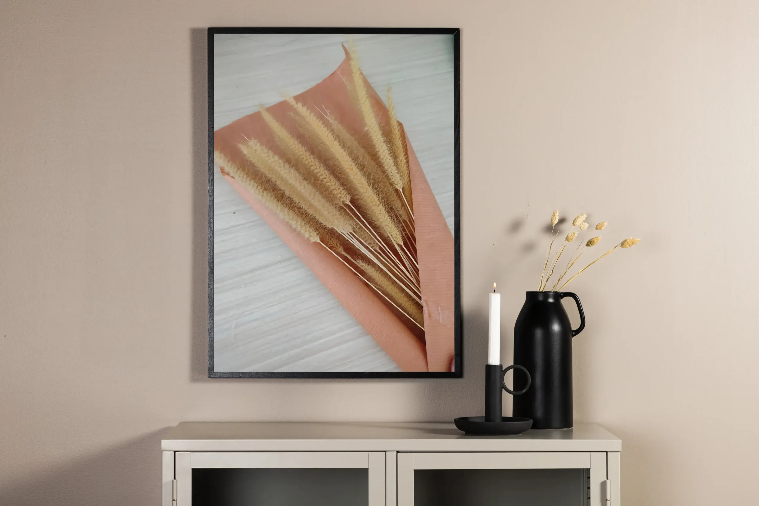 Beežide ja roosade toonidega kuivatatud lillede plakat 70×100 cm - 60086-004
