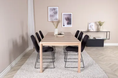 Pikendatav söögilaud Slider valge peitsiga tammepuidust, Muce mustad toolid - GR20763