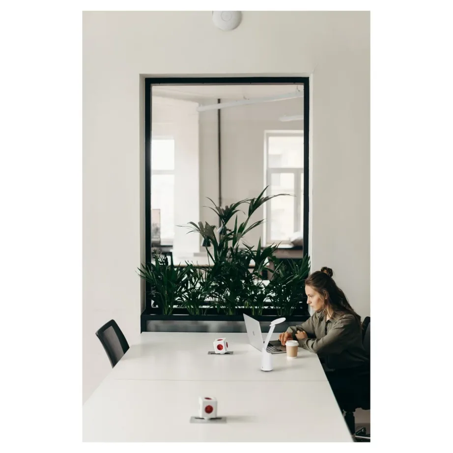 Activejet AJE-FUTURE 7W valge laetav LED-laualamp puutetundliku hämardi ja muudetava valgusvärviga, 365x118x89 mm – 5