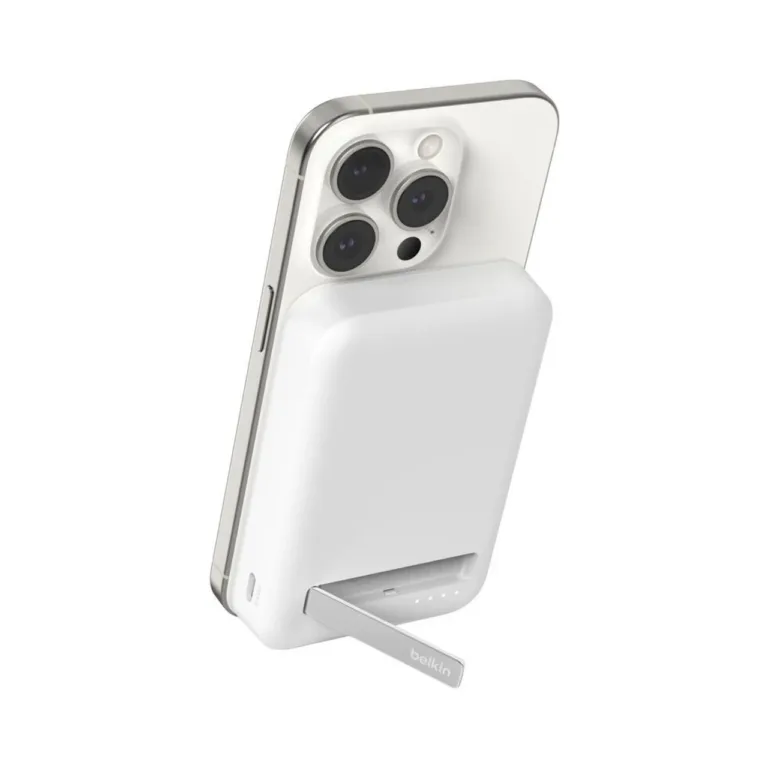 Belkin BoostCharge Pro BPD007BTWH 8000 mAh valge MagSafe kiirlaadimisega juhtmevaba akupank, 15 W USB-C, kuni 2 seadmele
