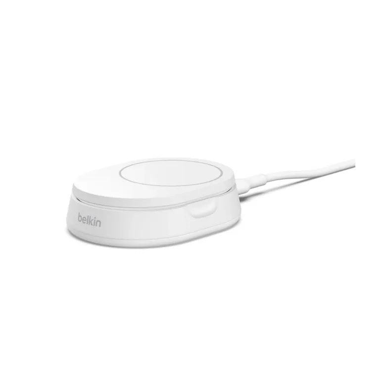 Belkin BoostCharge Pro WIA008VFWH 15W valge juhtmevaba kiirlaadimisalus iPhone 12–15 seeria telefonidele, USB-C kaabel ja toiteadapter komplektis