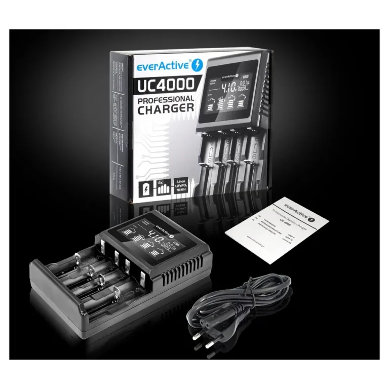 everActive UC-4000 must 4-pesaline Li-Ion AA/AAA/C/D akulaadija, 100–240 V sisend, toiteadapteriga