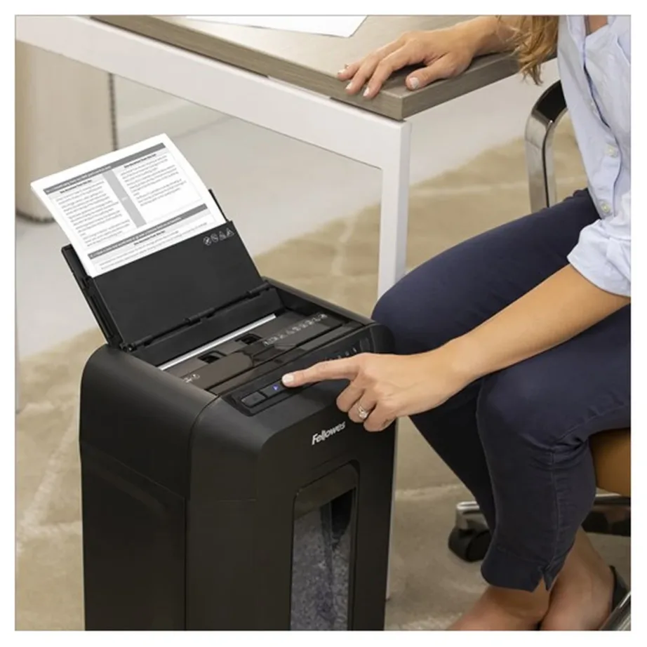 Fellowes AutoMax 90M 4×12 mm mikrolõikega A4 paberi- ja kaardihunt, 90-lehe mahuga, must, mudel 4633601 – 8