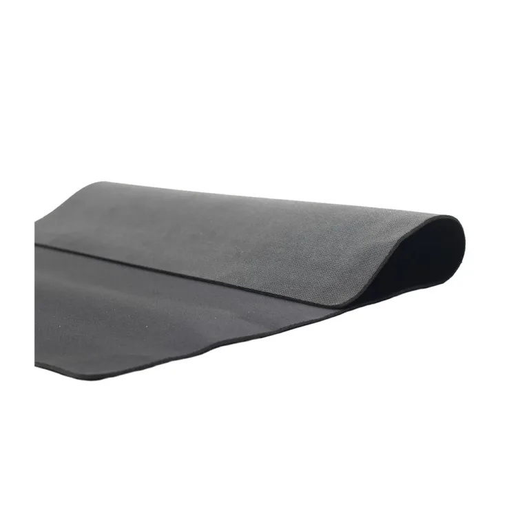 Gembird MP-GAME-L 450x400x3 mm must kangas-kummist mängurihiirematt libisemisvastase põhjaga