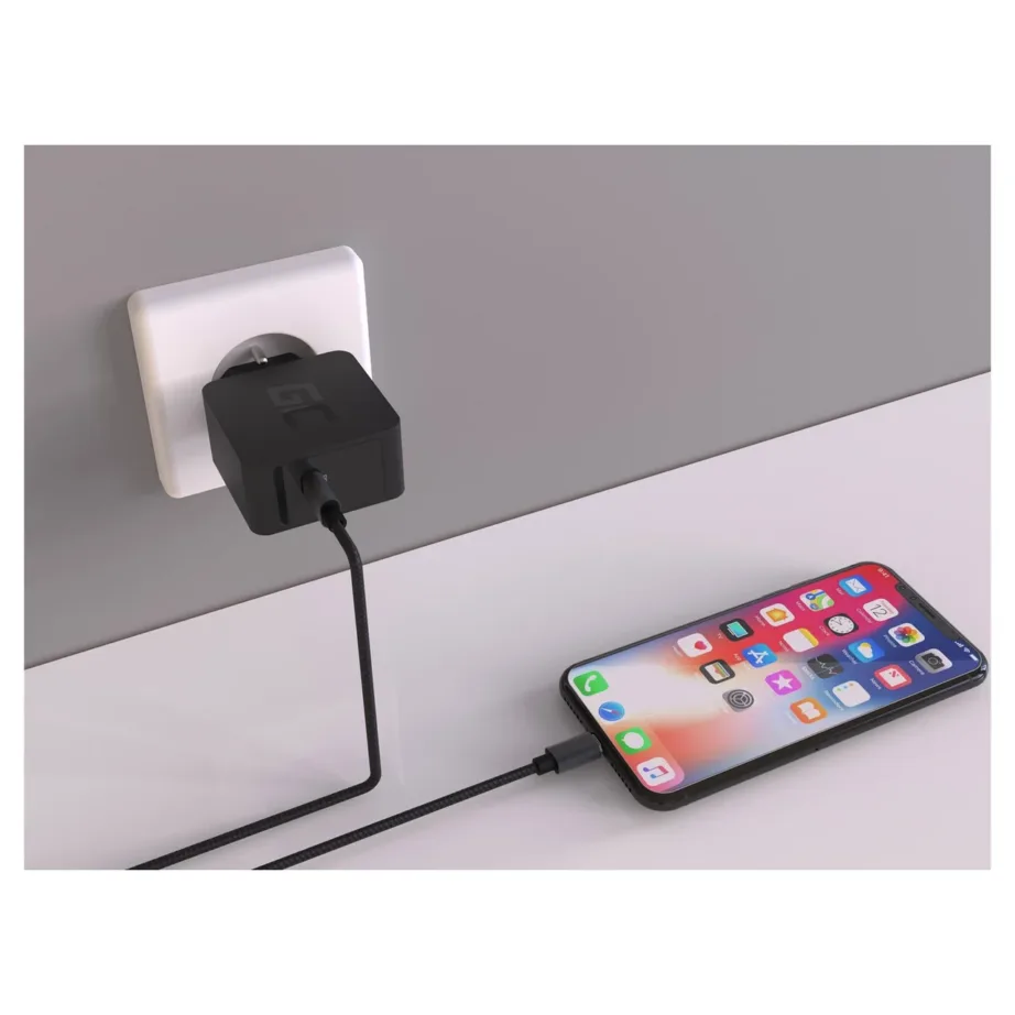 Green Cell CHAR07 18W USB-C PD 3.0 must seinalaadija, 1 port, 53x53x28 mm, universaalne – 2