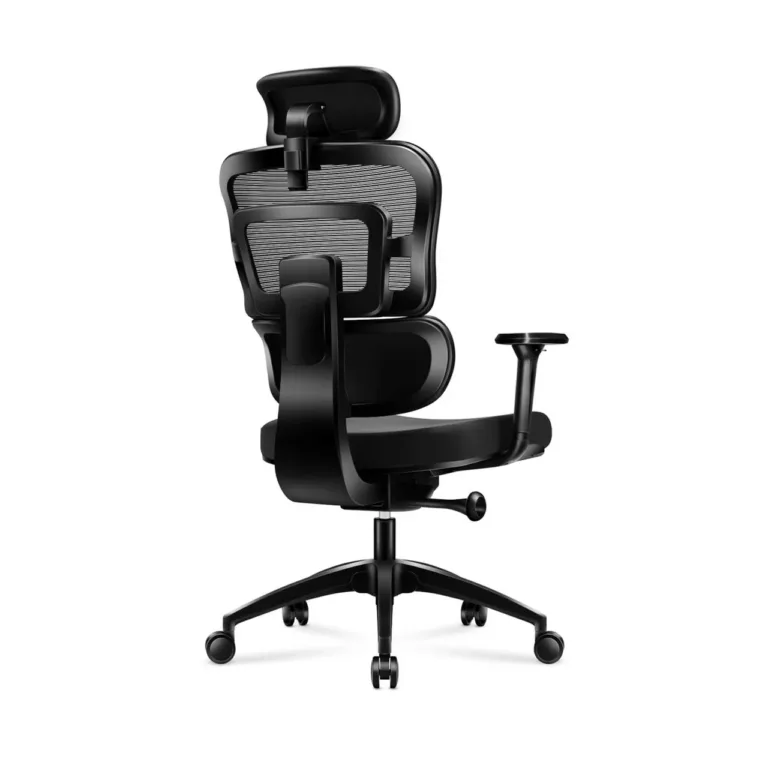 Huzaro Combat 7.0 must 66 cm laiune ergonoomiline mänguritool PU-nahk/mesh, 150 kg kandevõimega