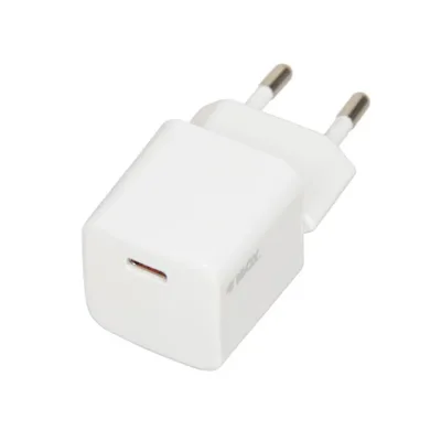iBOX ILUC38W C-38 30W valge USB-C seinalaadija PD 3.0 ja QC 3.0 kiirlaadimisega, universaalne