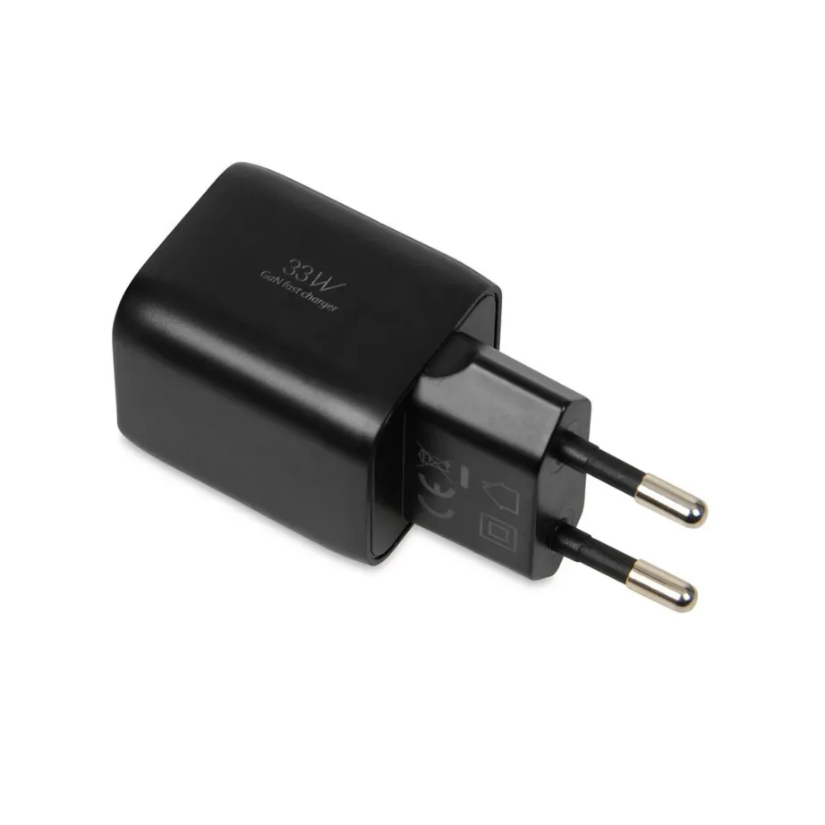 iBOX ILUC42B C-42 must 33W GaN USB-C/USB-A kiire seinalaadija, 3A, ülepinge- ja lühisekaitsega, universaalne, 85x30x30 mm, USB-C kaabliga – 4