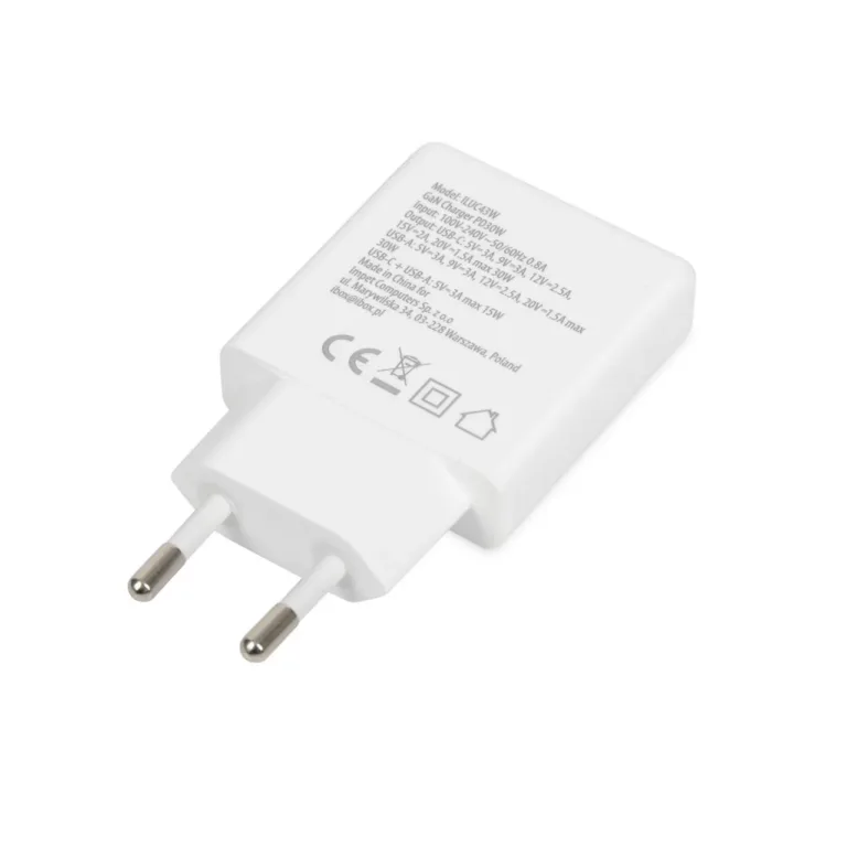 iBOX ILUC43W universaalne 30W valge USB-laadija, 2 porti, siseruumides kasutamiseks