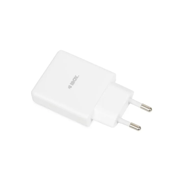 iBOX ILUC43W universaalne 30W valge USB-laadija, 2 porti, siseruumides kasutamiseks