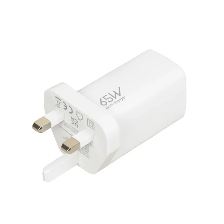 iBOX ILUC65WUK 65W valge GaN universaalne UK pistikuga USB-C/USB-A seinalaadija, 2x USB-C, 1x USB-A, 1,5 m kaabel